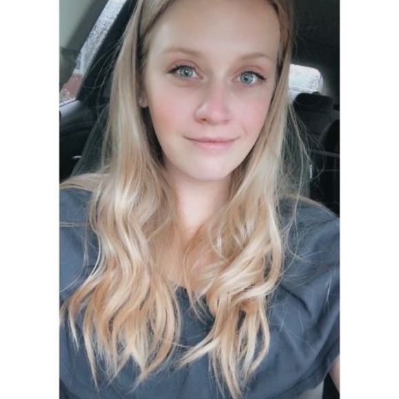 Meet your Posher, Lauren - Picture 1 of 1